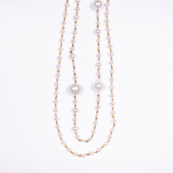 Κολιέ ροζάριο σε χρυσό με ακρυλικές πέρλες σε διάφορα μεγέθη, διπλό
